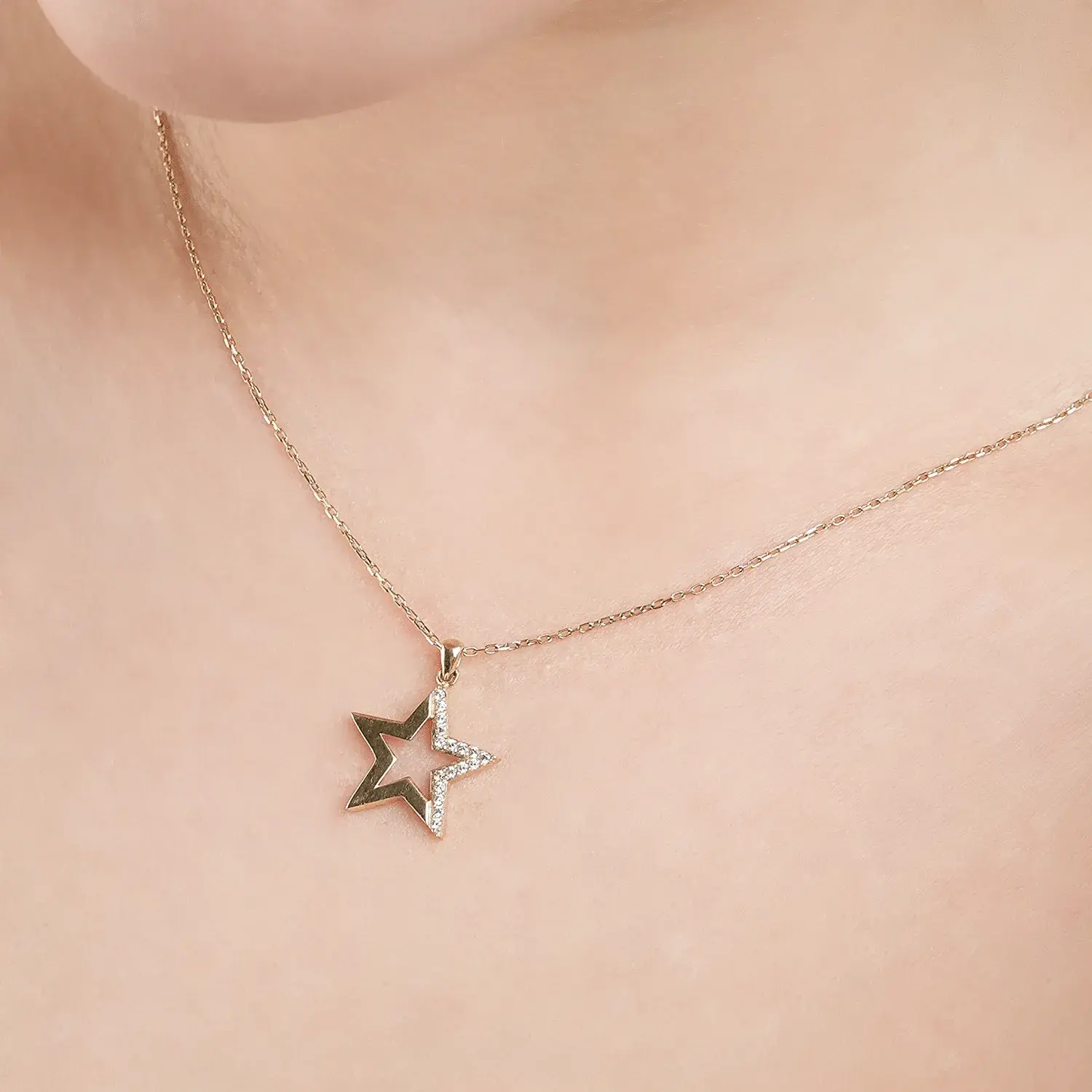 Pavé Star Outline Pendant Necklace — 5