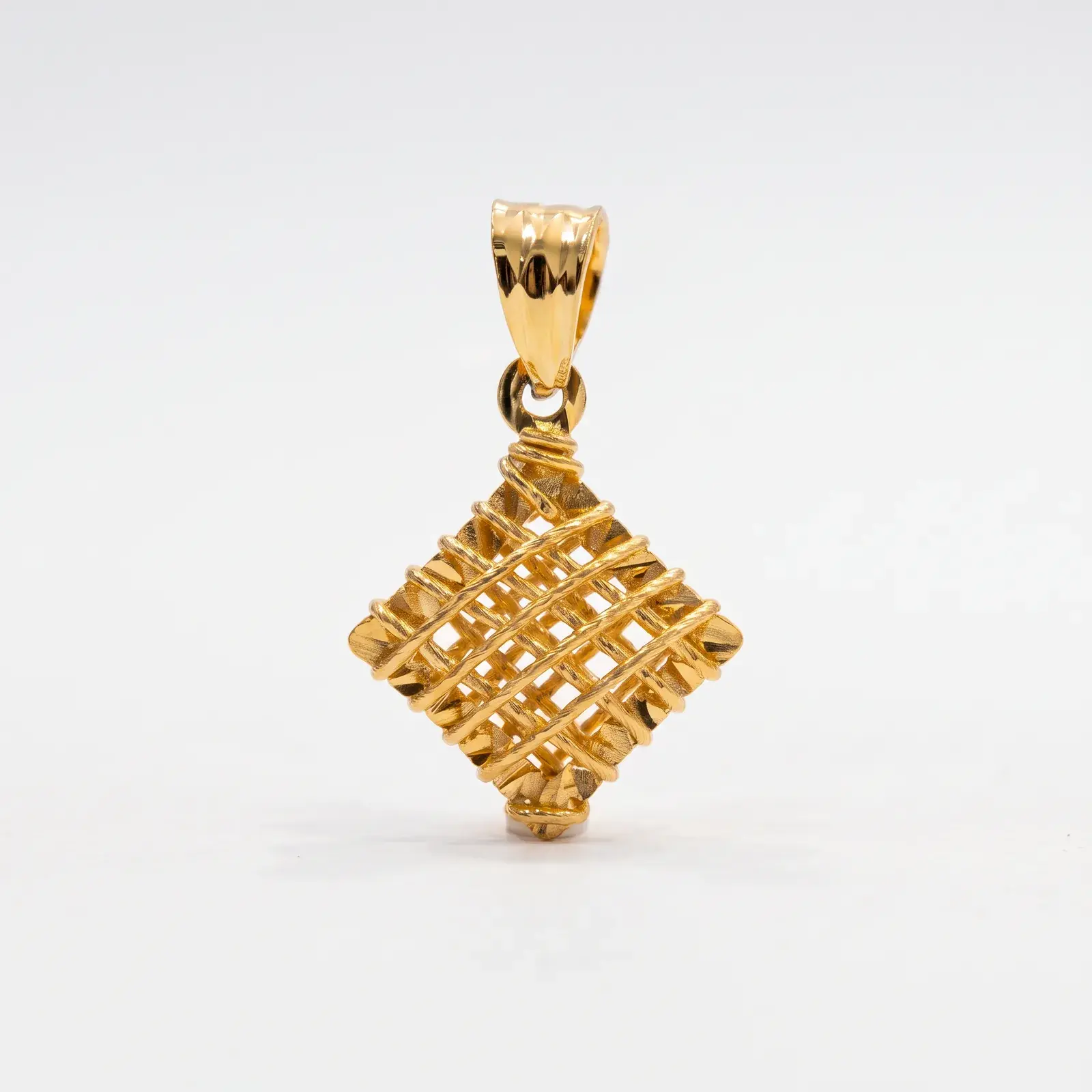 Rhombus Mesh Pendant