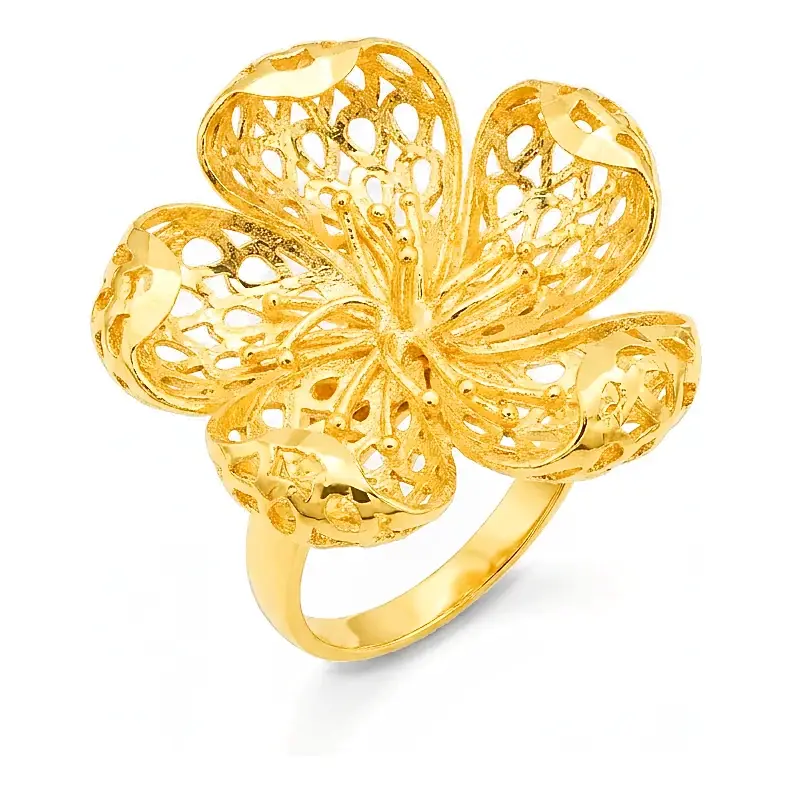 Lace Blossom Ring in 21K yellow gold